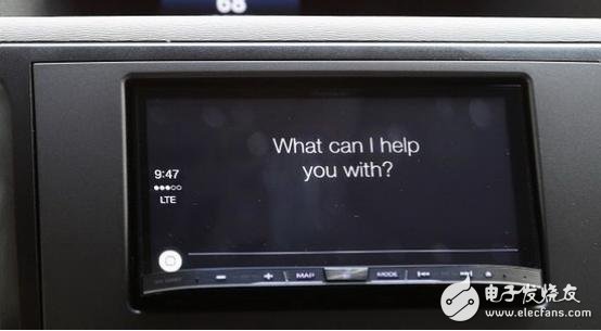 Google Apple car system comparison: Who makes the car smarter?
