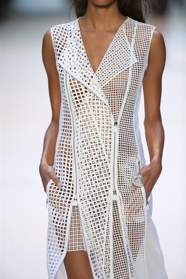 Simple and beautiful 3D printed ring stunningly debut in Paris Fashion Week