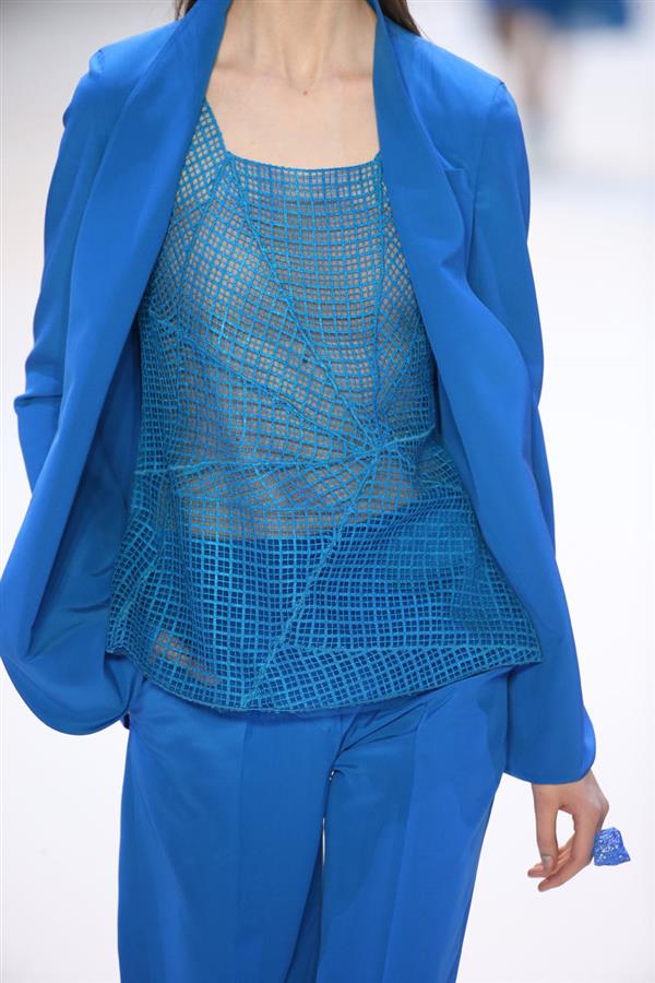 Simple and beautiful 3D printed ring stunningly debut in Paris Fashion Week