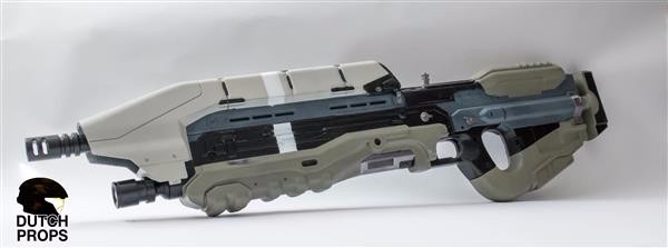What is it like? A friend who is keen on XBOX can see it at a glance - the Terran assault rifle inside the halo.