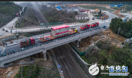 UHV transmission project Transformer "Big Mac" successfully arrived