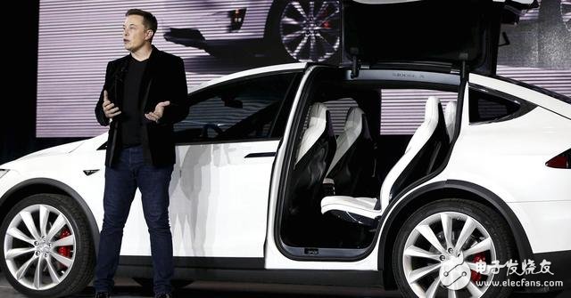 The Tesla CEO listened to the "fans" and praised the ideas!