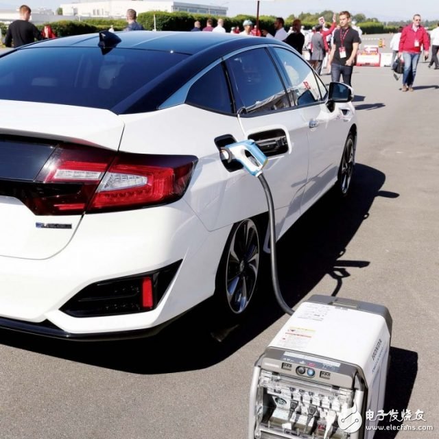 Hondaâ€™s first hydrogen fuel cell vehicles have been delivered with considerable ecological benefits.