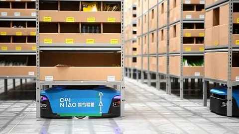 (The rookie is located in Huiyang, Guangdong, China's largest intelligent robot warehouse)