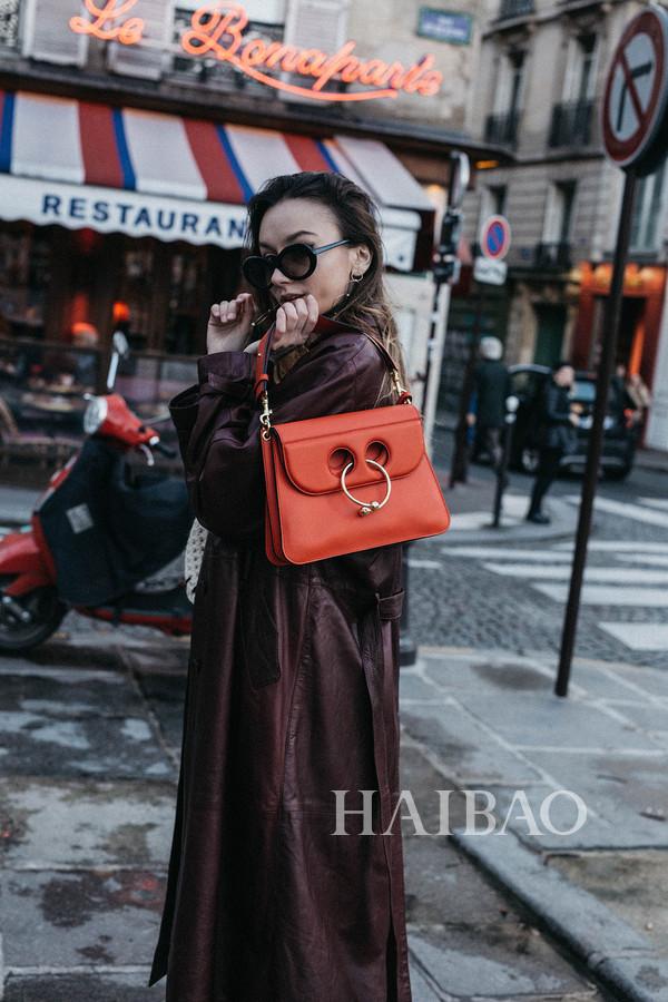 German fashion blogger Beatrice Gutu