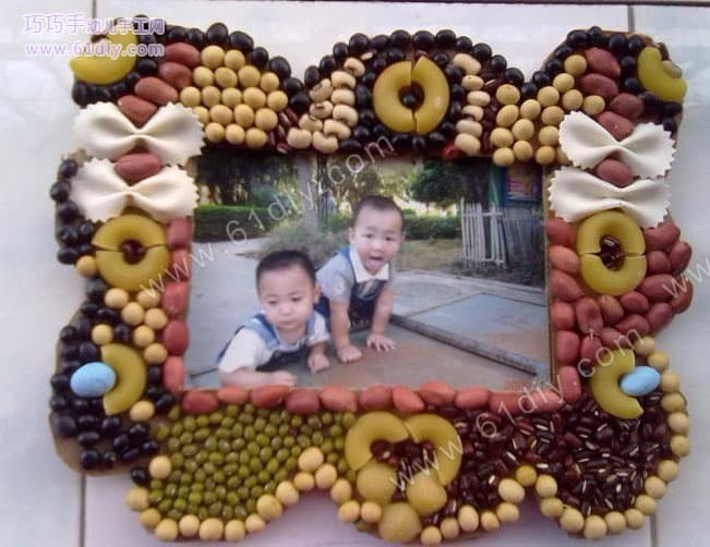 DIY beautiful bean stickers photo frame
