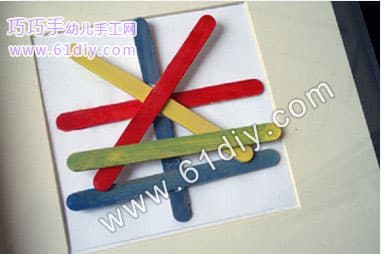 Popsicle stick making decorative painting