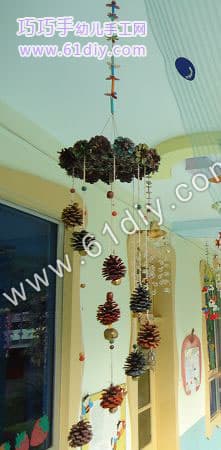 Pinecone wind chimes