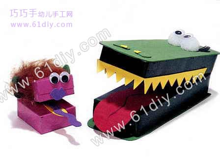 Carton handmade crocodile and mobs