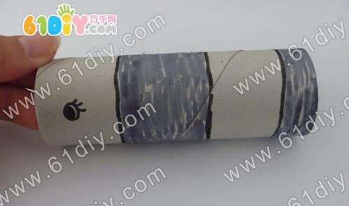 Paper tube bee making illustration