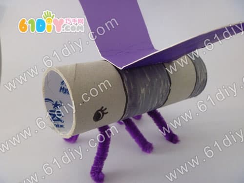 Paper tube bee making illustration