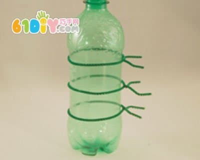 Plastic bottle making flying insects