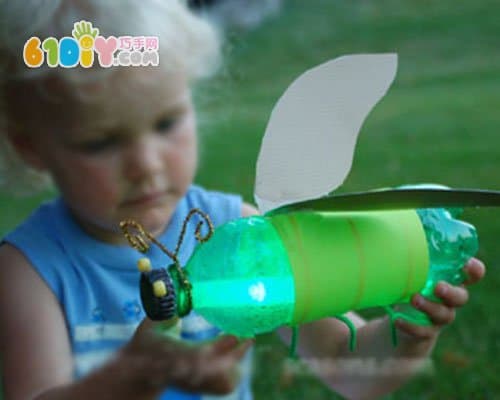 Plastic bottle making flying insects