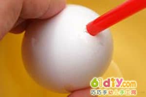 How to empty the eggshell Blowing Out an Egg