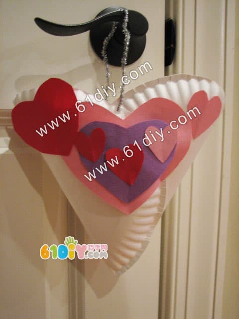 Valentine's Day small handmade (disposable paper plate)