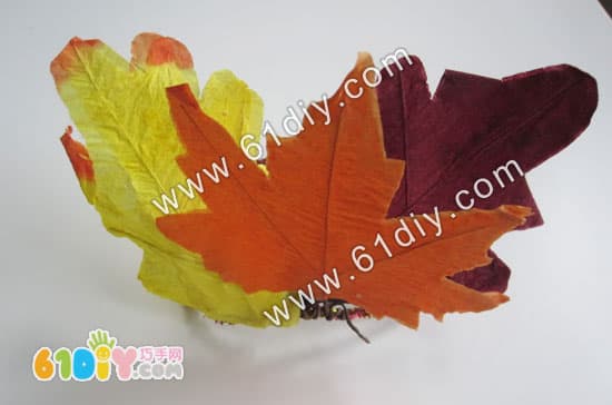 Leaf making headgear