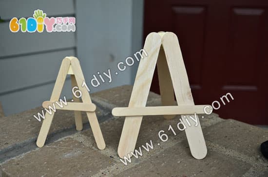 Popsicle stick mini easel