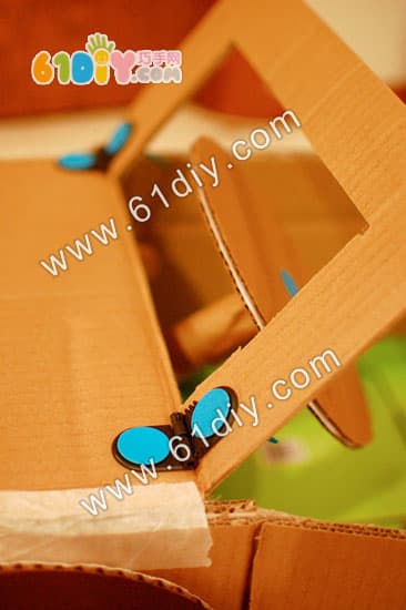 Waste carton making car