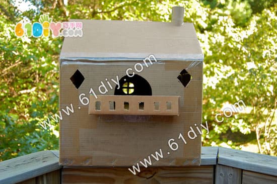 Carton making cottage
