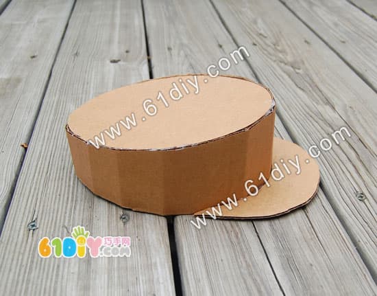 Cardboard making hat (2)