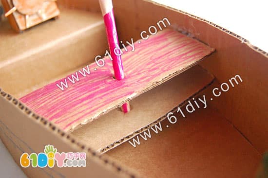 Cardboard making dragon boat