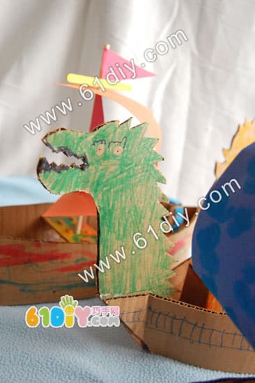 Cardboard making dragon boat