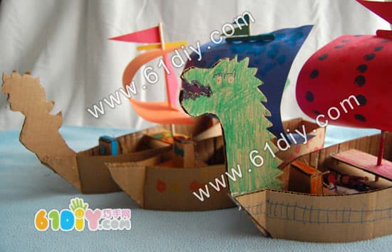 Cardboard making dragon boat