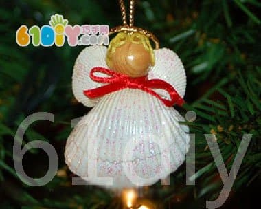 Shell making christmas angel pendant