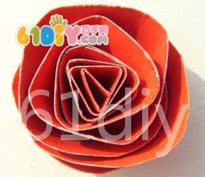 Simple red paper rose making illustration