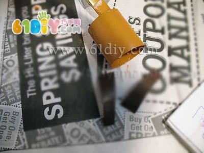Roll paper core puppy making illustration