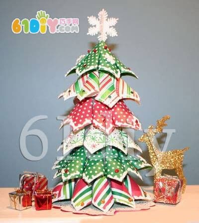 Creative Christmas Tree DIY