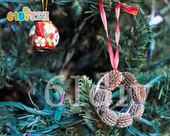 Christmas Charm DIY