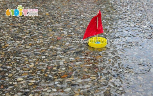 Plastic bottle cap making boat