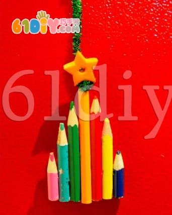 Scrap color pen making christmas tree ornaments