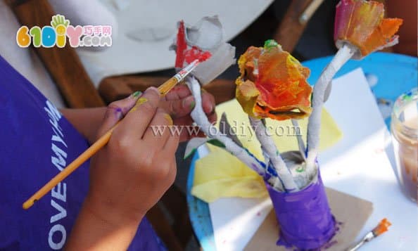 Paper egg box making tulip flower