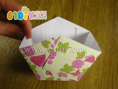 Easter Handmade - Paper Basket with Eggs