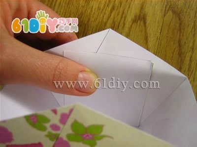 Easter Handmade - Paper Basket with Eggs