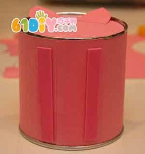 Milk powder cans making piggy bank