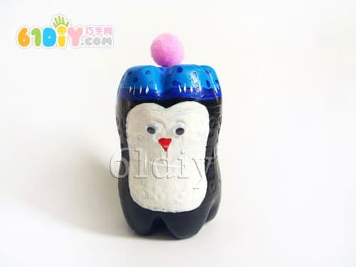 Handmade small penguin with drink bottle