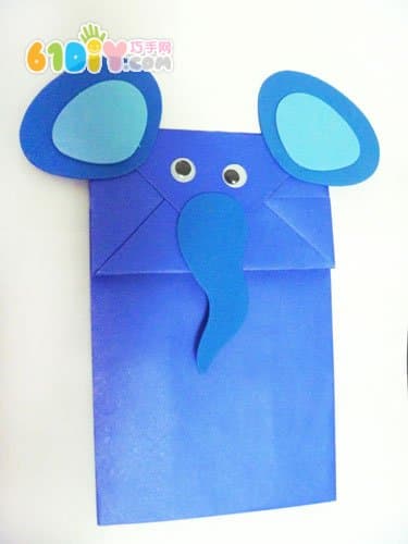 Paper bag elephant making