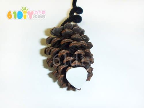 Pine cone handmade little mouse