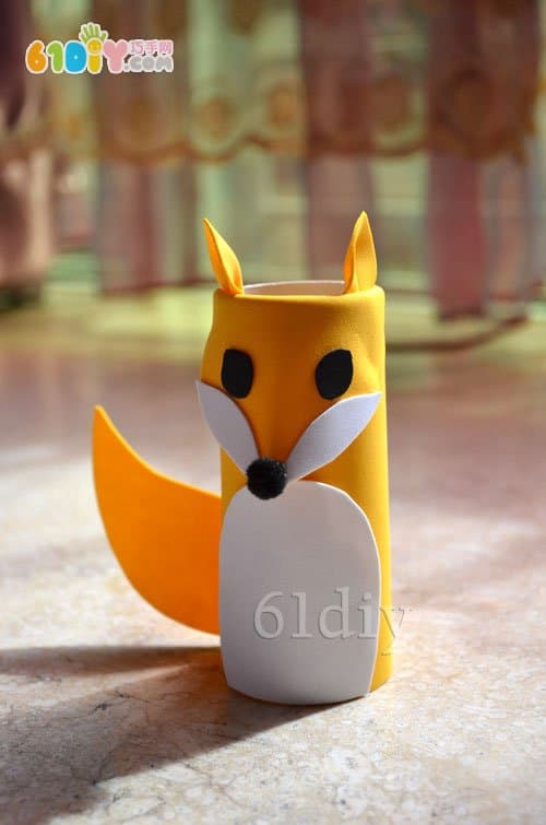 Children's paper tube small handmade - the story of foxes and crows