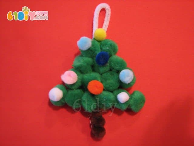 Simple plush ball christmas tree handmade