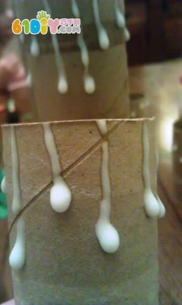 Paper tube making christmas decoration candle