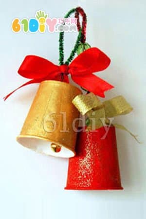 Paper cup making Christmas bell detailed illustration