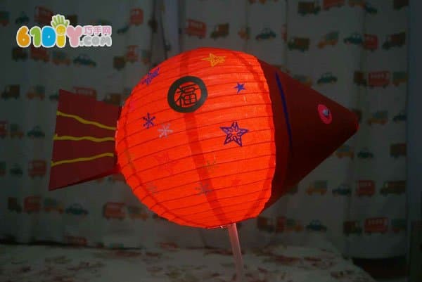 Qiaoyou works - festive fish-shaped lantern