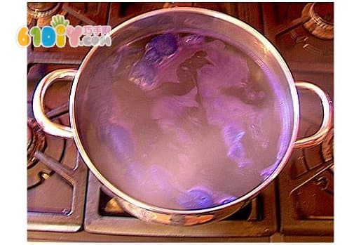 Simple tie dyeing