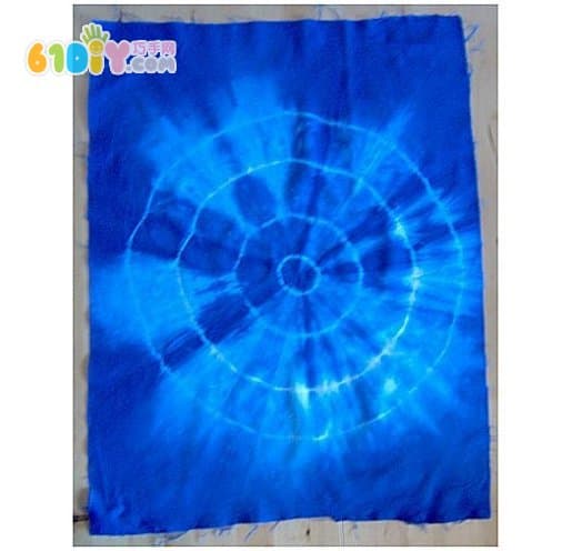 Simple tie dyeing