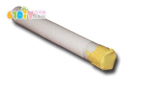 Kindergarten paper tube making beat instrument