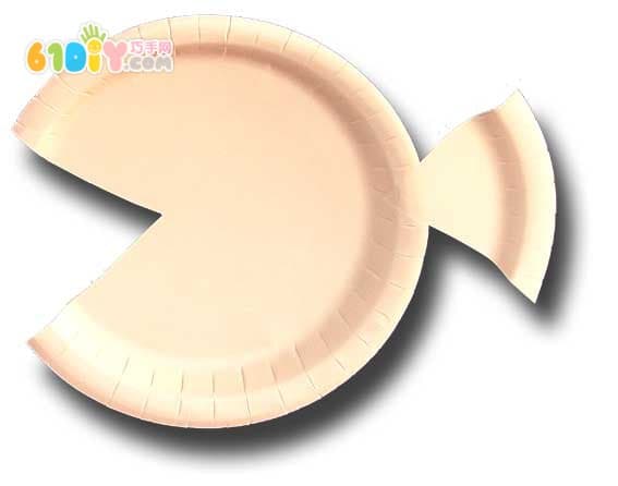 Kindergarten handmade paper plate fish